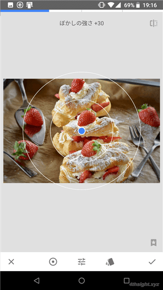 スマホアプリで写真を加工するなら「Snapseed」がおすすめ。